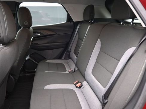 Used 2025 Chevrolet TrailBlazer LT image 10