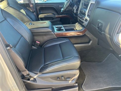 Used 2017 GMC Sierra 1500 SLT w/ SLT Premium Package image 16