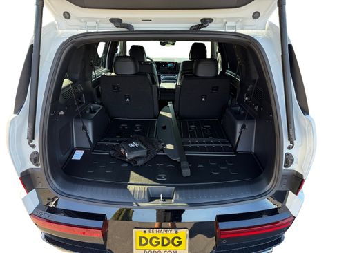 Used 2025 Hyundai Santa Fe Calligraphy image 17