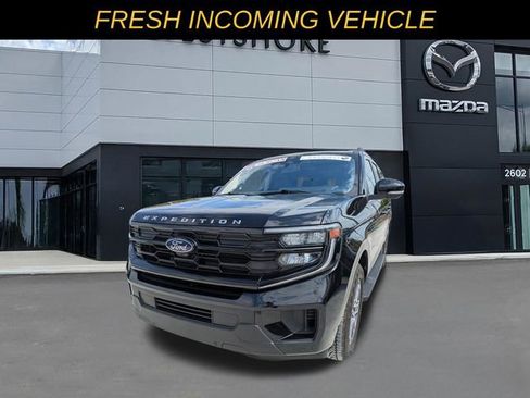 Used 2025 Ford Expedition Max Active image 6