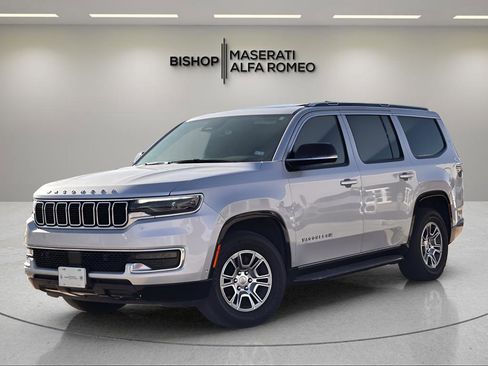 Used 2023 Jeep Wagoneer 4WD w/ Premium Group I image 4