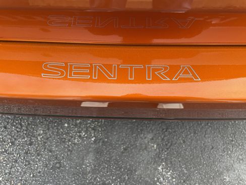 Certified 2025 Nissan Sentra SR image 20
