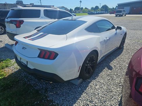 Used 2024 Ford Mustang GT RWD image 8