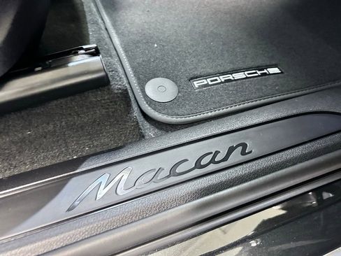 New 2026 Porsche Macan image 29
