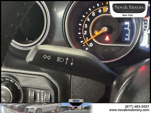 Used 2022 Jeep Gladiator Sport AWD/4WD image 16