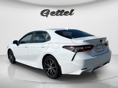 Used 2022 Toyota Camry SE w/ Convenience Package FWD image 7