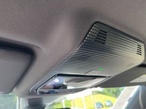 New 2025 Volkswagen Atlas Cross Sport SE image 24