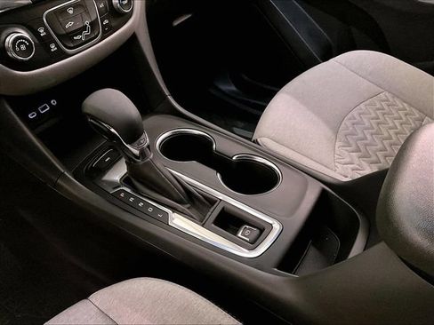 Used 2024 Chevrolet Equinox LS w/ LS Convenience Package AWD/4WD image 16