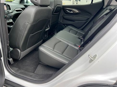 Certified 2023 GMC Terrain SLT w/ Infotainment Package II image 21