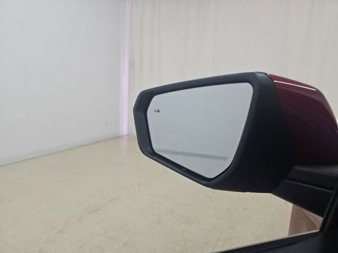 Used 2022 Chevrolet Equinox RS w/ Infotainment Package FWD image 13