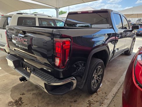 Certified 2023 GMC Sierra 1500 SLE RWD image 8