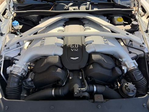 Used 2015 Aston Martin DB9 Coupe image 45