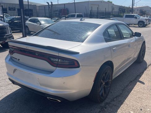 Used 2022 Dodge Charger SXT w/ Plus Group AWD/4WD image 4