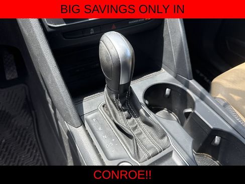 Used 2021 Volkswagen Atlas Cross Sport SE FWD image 19