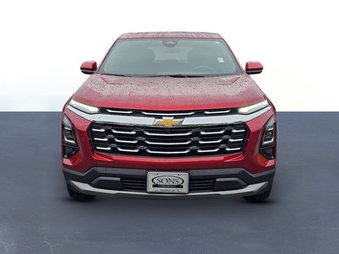 New 2026 Chevrolet Equinox LT FWD image 2