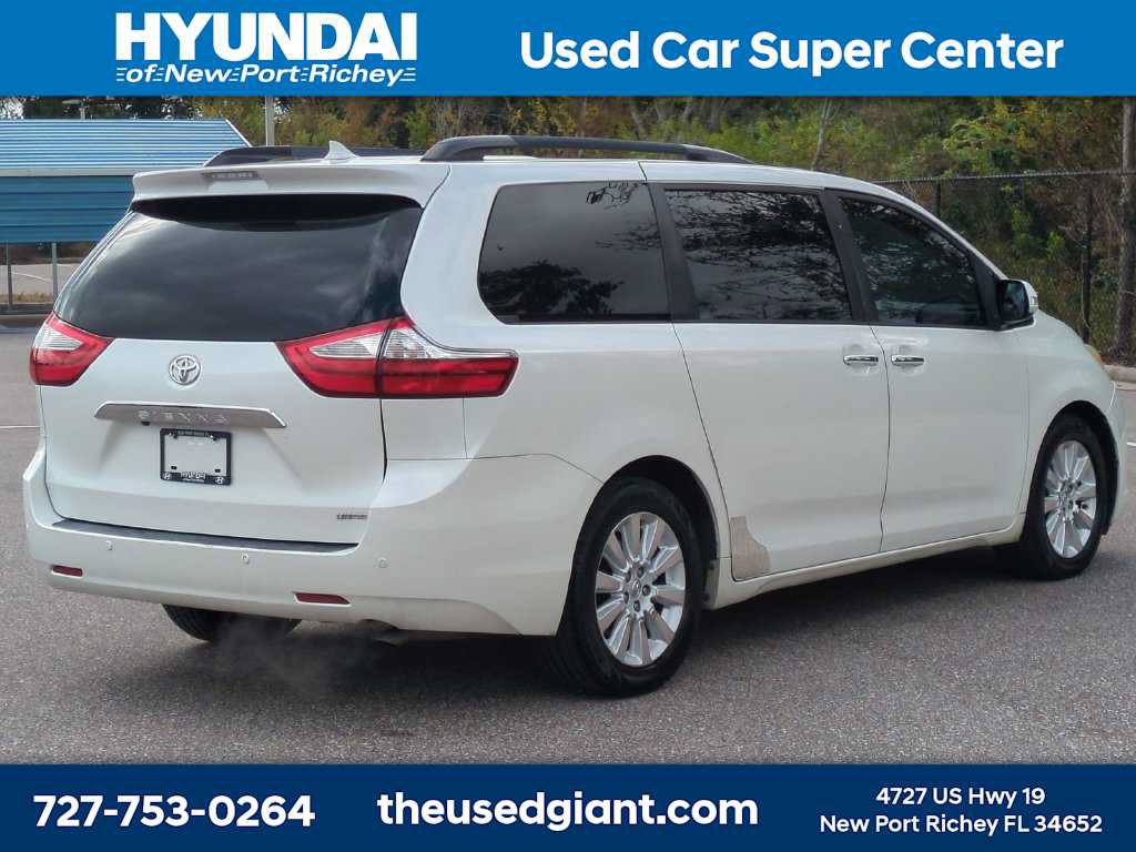 Used 2015 Toyota Sienna Limited Premium w/ Advanced Technology Package FWD image 5