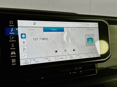 Used 2024 Jeep Wrangler Unlimited w/ Convenience Group AWD/4WD image 21