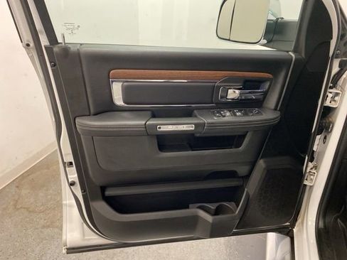 Used 2018 RAM 1500 Laramie image 19