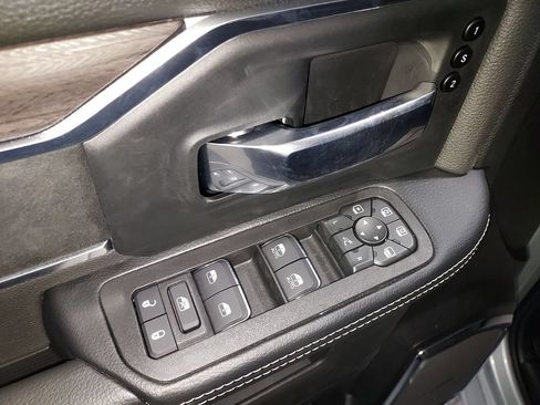New 2026 RAM 3500 Laramie AWD/4WD image 19