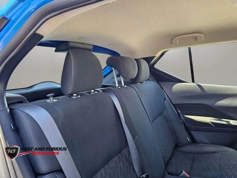 Used 2022 Nissan Kicks S FWD image 13