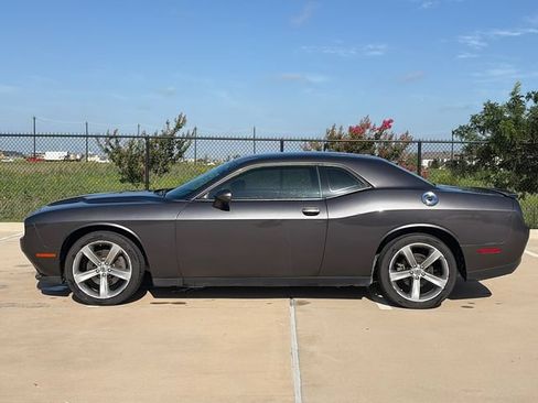 Used 2017 Dodge Challenger SXT w/ Super Sport Group (SS/T) RWD image 6