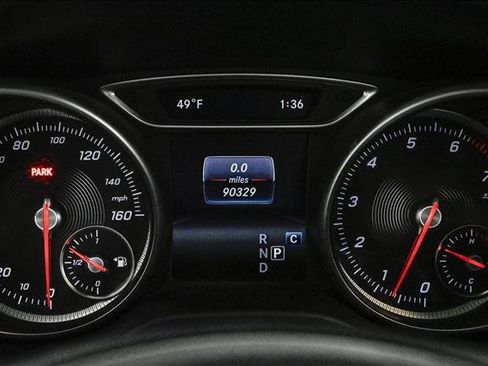 Used 2017 Mercedes-Benz CLA 250 4MATIC image 11