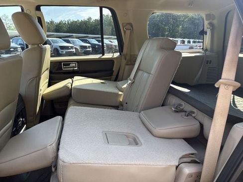 Used 2015 Lincoln Navigator 4WD w/ Equipment Group 101A Reserve image 23