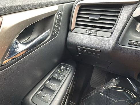 Used 2022 Lexus RX 350L Premium image 28