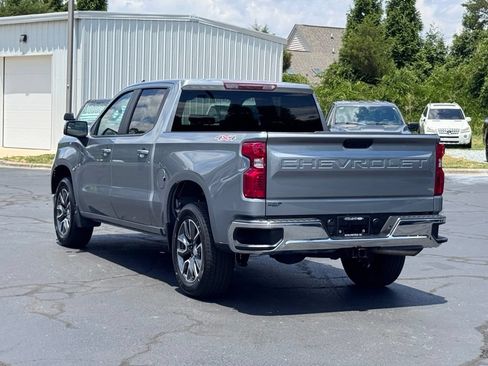 Used 2024 Chevrolet Silverado 1500 LT AWD/4WD image 16