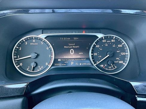 Certified 2022 Nissan Pathfinder SV image 13