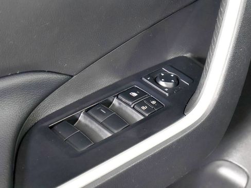 Used 2022 Toyota RAV4 LE AWD/4WD image 44