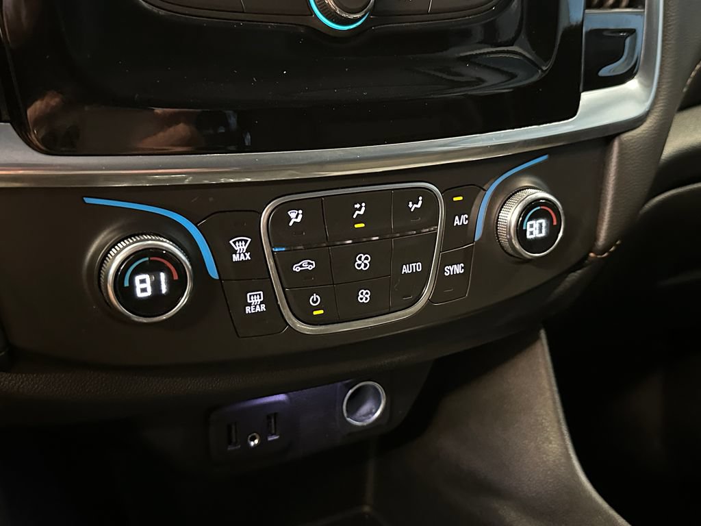 Used 2020 Chevrolet Traverse LS AWD/4WD image 15