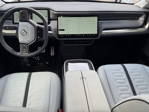 Used 2024 Rivian R1S Adventure AWD/4WD image 27