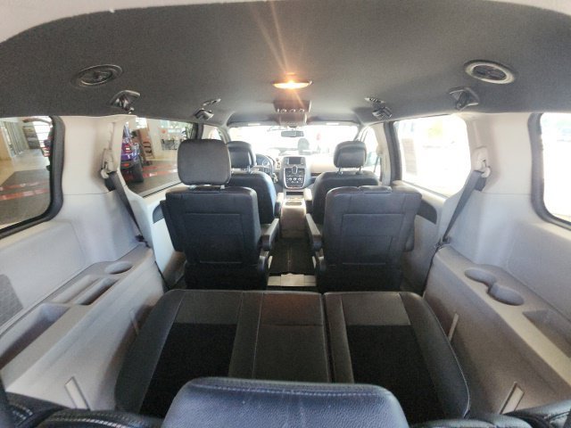 Used 2017 Dodge Grand Caravan SXT FWD image 40