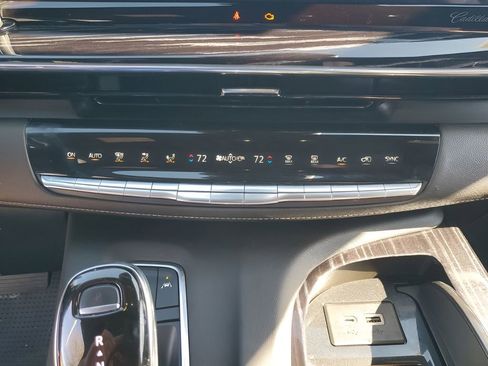 Used 2021 Cadillac Escalade Sport w/ Driver Assist Tech Package image 40