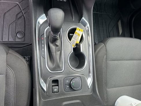 Used 2023 Chevrolet Traverse LT FWD image 18