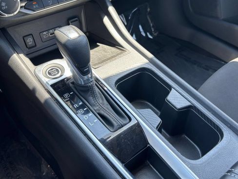 Used 2025 Nissan Sentra SV FWD image 39