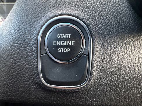 Used 2019 Mercedes-Benz Sprinter 2500 image 30