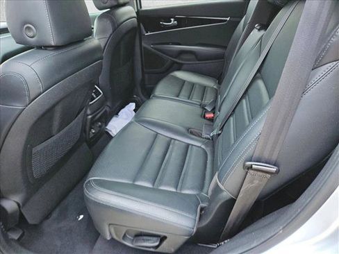 Used 2020 Kia Sorento EX FWD image 10