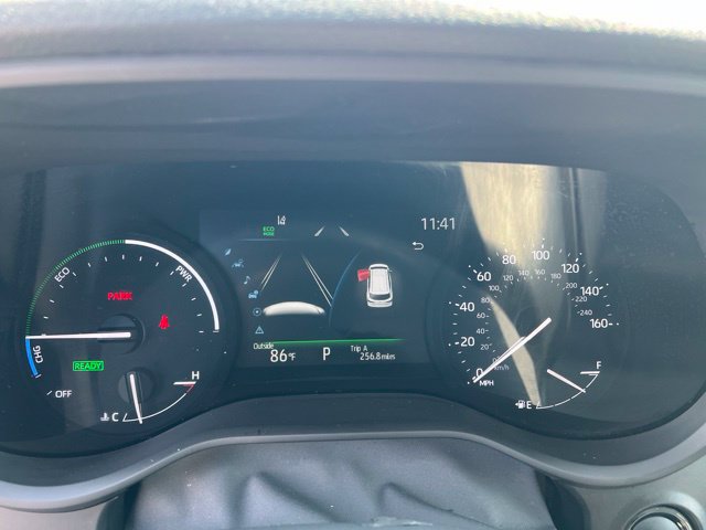 Used 2025 Toyota Sienna XLE w/ XLE Plus Package FWD image 11