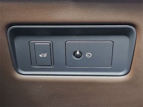 Used 2018 Land Rover Range Rover Sport HSE image 21