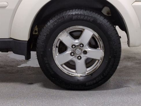 Used 2009 Dodge Nitro SE image 14