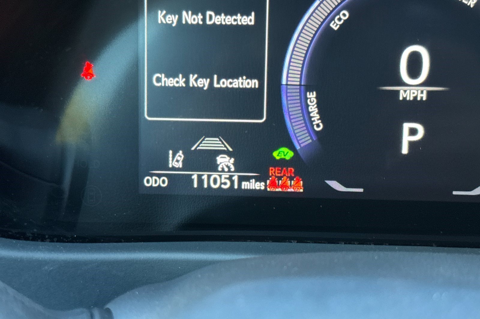 Certified 2025 Lexus UX 300h FWD w/ Accessory Package (Z2) image 35