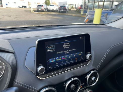 Used 2025 Nissan Sentra SV image 17