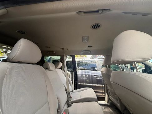 Used 2021 Kia Sedona LX FWD image 9