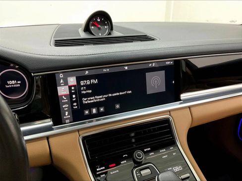 Used 2018 Porsche Panamera 4 AWD/4WD image 23