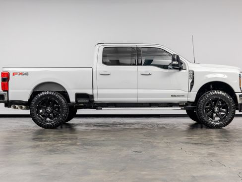 Used 2025 Ford F250 Lariat AWD/4WD image 22