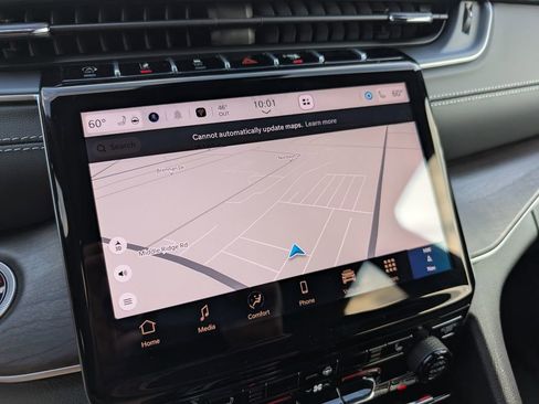 New 2025 Jeep Grand Cherokee Limited image 24