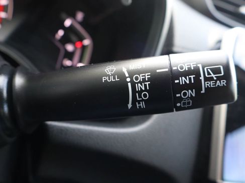 Used 2018 Honda CR-V LX image 32