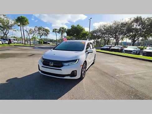 Used 2025 Honda Odyssey Touring image 39